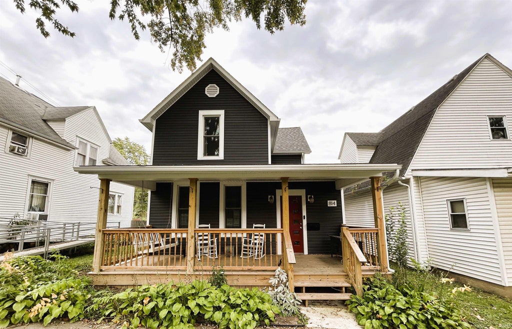 Photo of 814 Runnion Avenue, Fort Wayne, IN 46808 (MLS # 202642148)