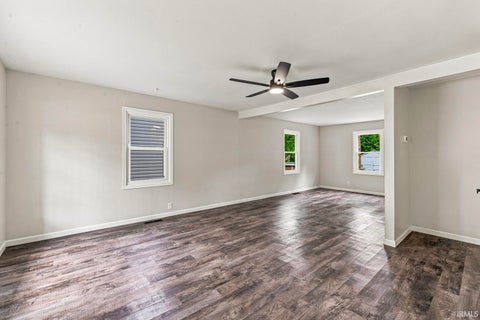 Tiny photo for 554 Ivy Court, Nappanee, IN 46550 (MLS # 202635093)