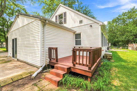 Tiny photo for 554 Ivy Court, Nappanee, IN 46550 (MLS # 202635093)