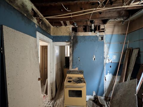 Tiny photo for 318 W Butler Street, Fort Wayne, IN 46802 (MLS # 202604985)