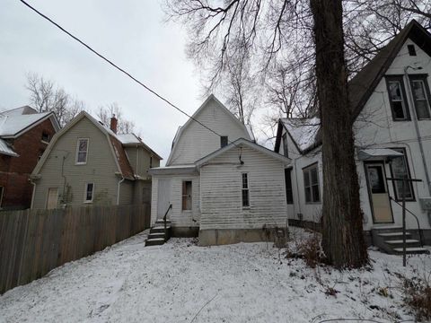 Tiny photo for 318 W Butler Street, Fort Wayne, IN 46802 (MLS # 202604985)