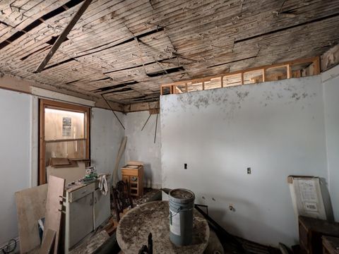 Tiny photo for 318 W Butler Street, Fort Wayne, IN 46802 (MLS # 202604985)