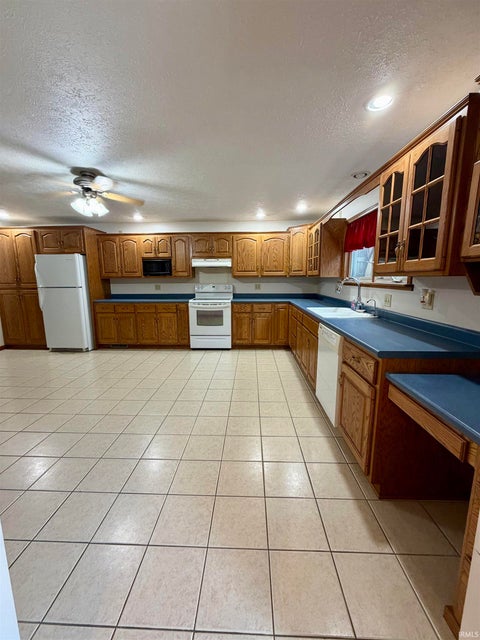 Tiny photo for 124 6Th Street, Covington, IN 47932 (MLS # 202615606)