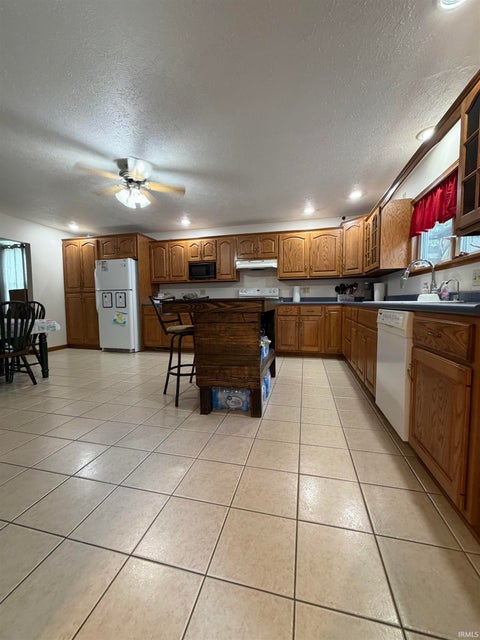 Tiny photo for 124 6Th Street, Covington, IN 47932 (MLS # 202615606)