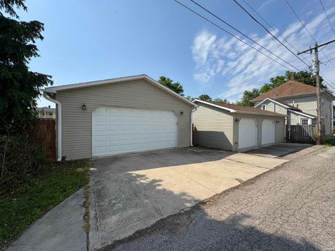 Tiny photo for 108 E 2nd Street, Peru, IN 46970 (MLS # 202618860)