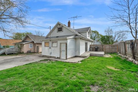 Tiny photo for 739 S JAY Street, Kokomo, IN 46901 (MLS # 202613685)