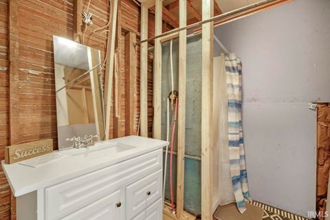 Tiny photo for 739 S JAY Street, Kokomo, IN 46901 (MLS # 202613685)