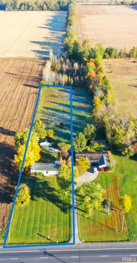 Photo of 3820 W US Highway 40, Greenfield, IN 46140 (MLS # 202543302)