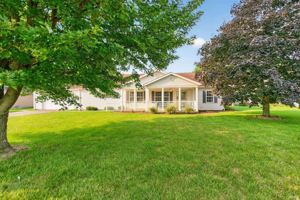 Photo of 1427 Innsdale Drive, New Castle, IN 47362 (MLS # 202632518)