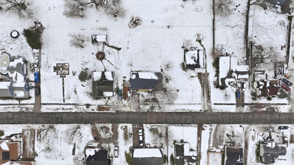 Photo of 332 W Pleasant Street, Churubusco, IN 46723 (MLS # 202548736)