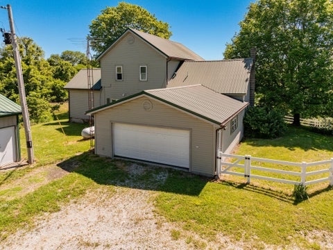 Tiny photo for 1055 E 300 N Road, New Castle, IN 47362 (MLS # 202625504)