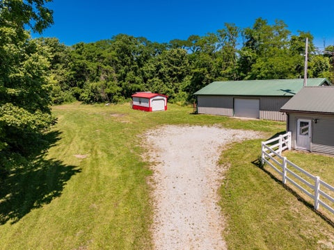 Tiny photo for 1055 E 300 N Road, New Castle, IN 47362 (MLS # 202625504)