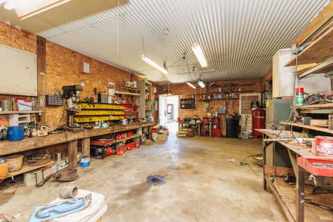 Tiny photo for 1055 E 300 N Road, New Castle, IN 47362 (MLS # 202625504)