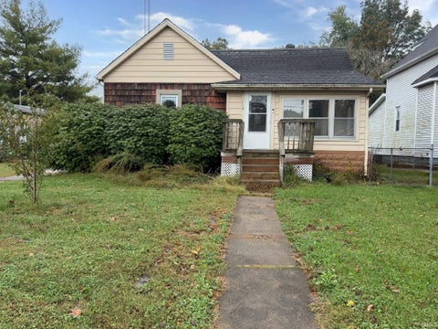 Photo of 112 S Main Street, Patoka, IN 47666 (MLS # 202642654)