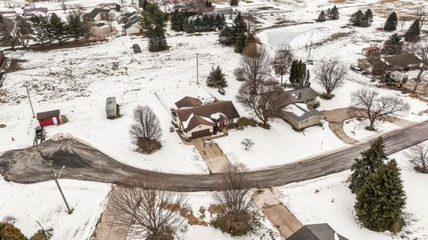 Tiny photo for 215 S Easterday Drive, Shipshewana, IN 46565 (MLS # 202604593)