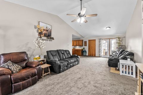 Tiny photo for 215 S Easterday Drive, Shipshewana, IN 46565 (MLS # 202604593)