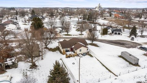 Tiny photo for 215 S Easterday Drive, Shipshewana, IN 46565 (MLS # 202604593)