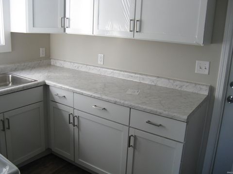 Tiny photo for 3530 Oliver Street, Fort Wayne, IN 46806 (MLS # 202612535)