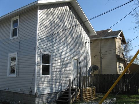 Tiny photo for 3530 Oliver Street, Fort Wayne, IN 46806 (MLS # 202612535)