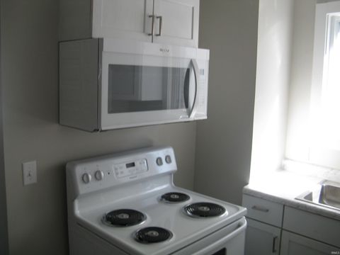 Tiny photo for 3530 Oliver Street, Fort Wayne, IN 46806 (MLS # 202612535)