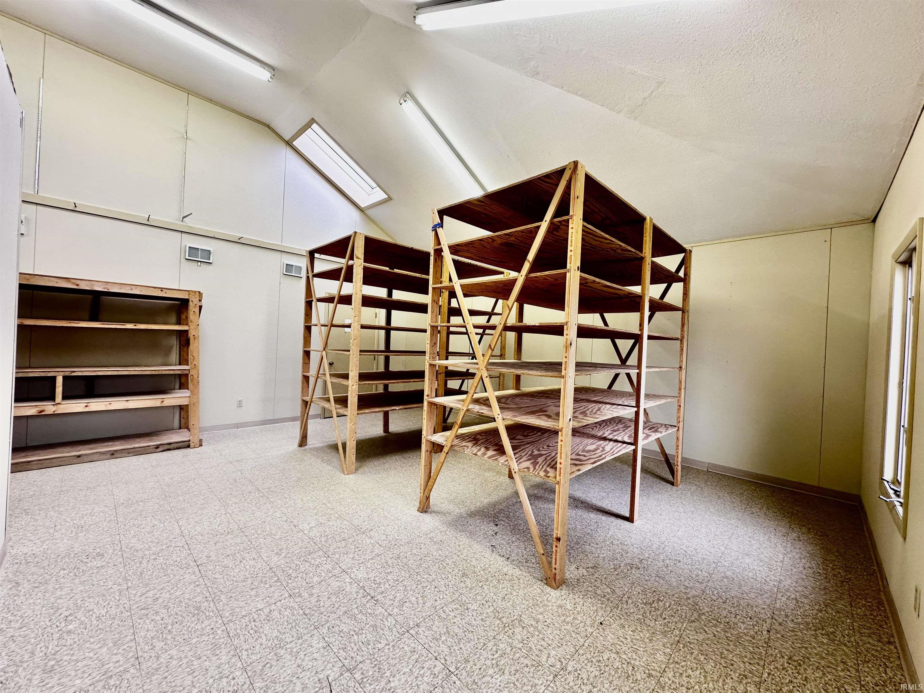 Elkhart, Indiana 46514, United States, ,Commercial,Active,59166