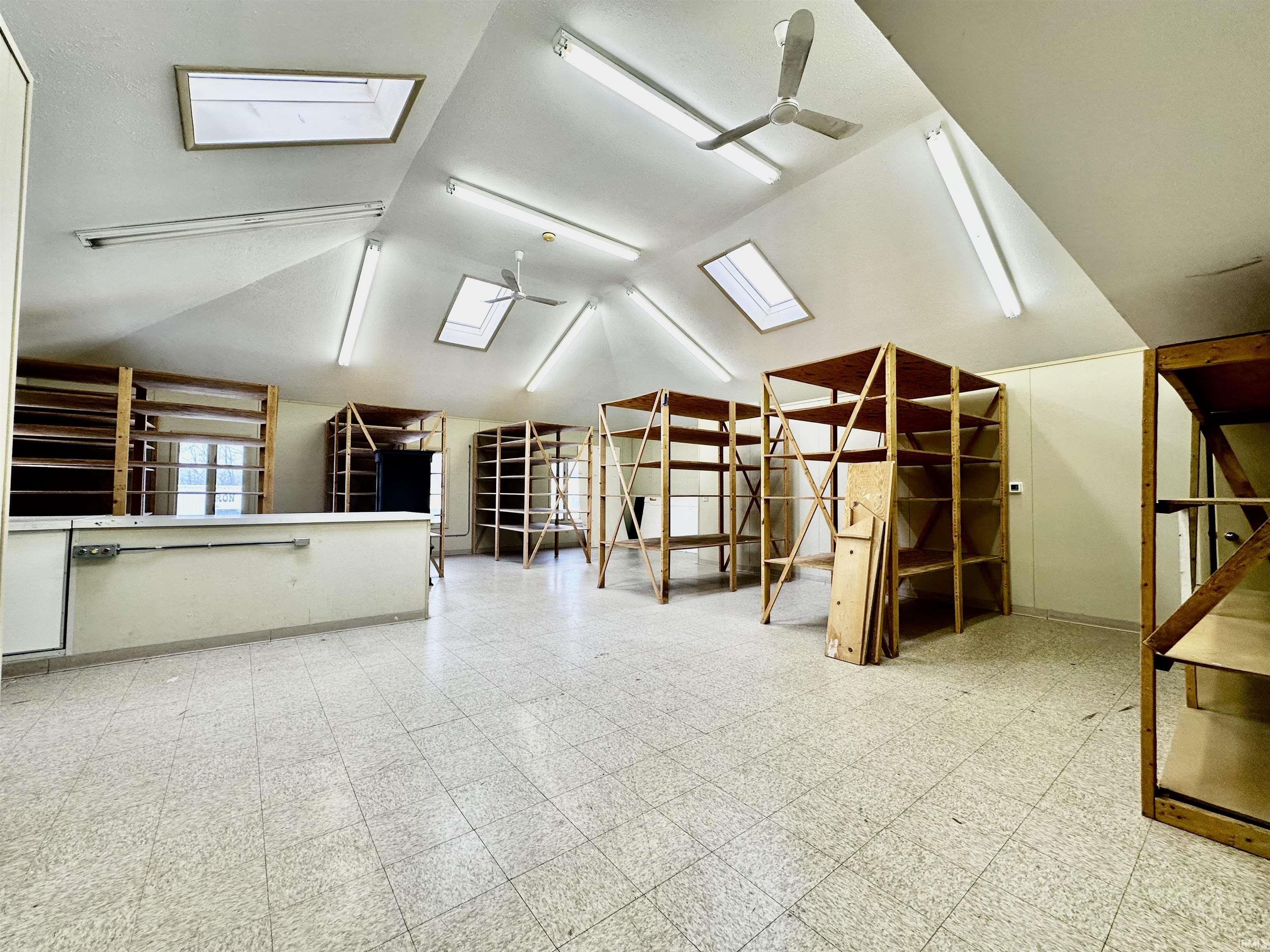 Elkhart, Indiana 46514, United States, ,Commercial,Active,59166