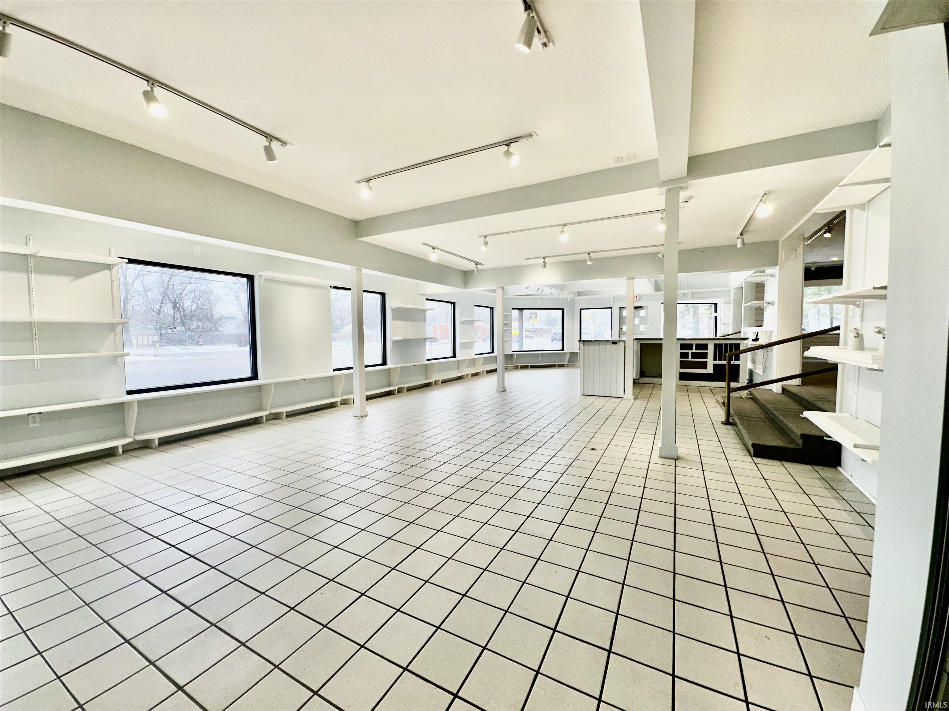 Elkhart, Indiana 46514, United States, ,Commercial,Active,59166