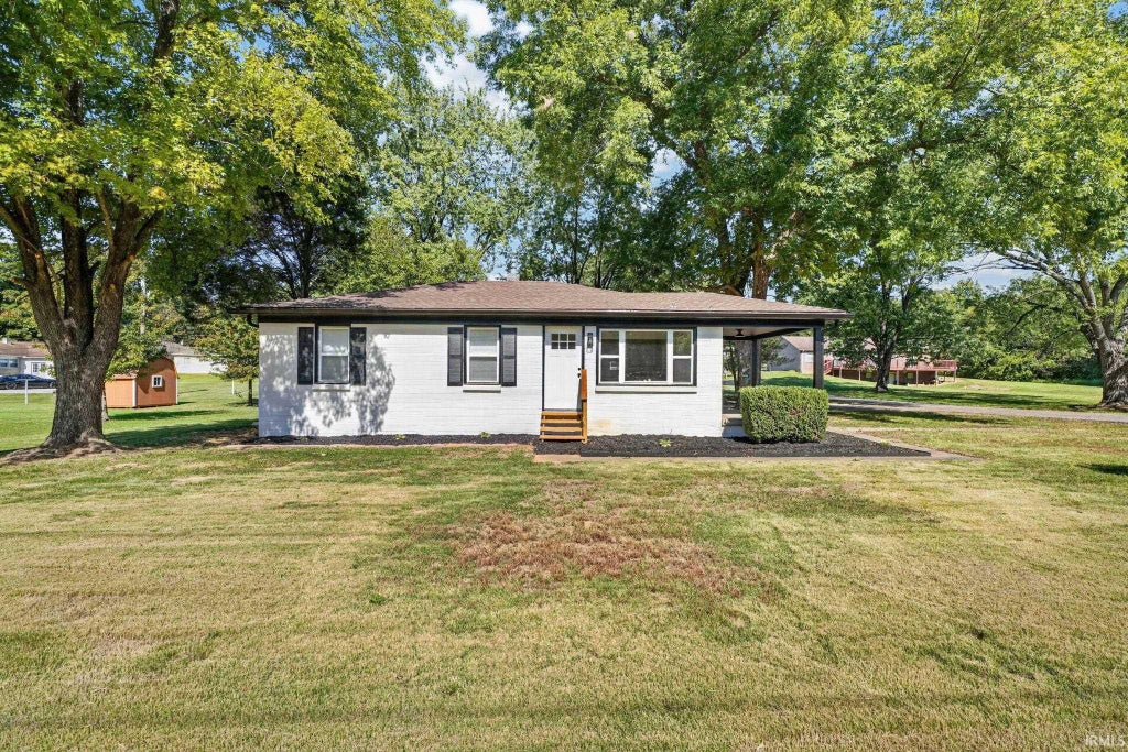 Photo of 6471 Powers Drive, Mount Vernon, IN 47620 (MLS # 202642204)