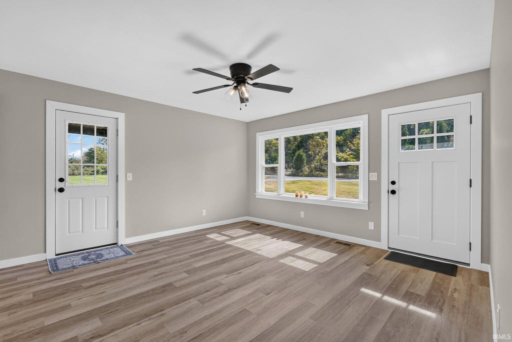 Photo of 6471 Powers Drive, Mount Vernon, IN 47620 (MLS # 202642204)