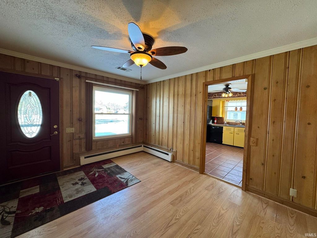 Photo of 617 Berkley Drive, Marion, IN 46952 (MLS # 202548392)