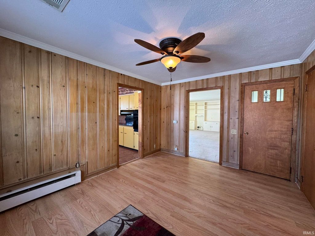 Photo of 617 Berkley Drive, Marion, IN 46952 (MLS # 202548392)