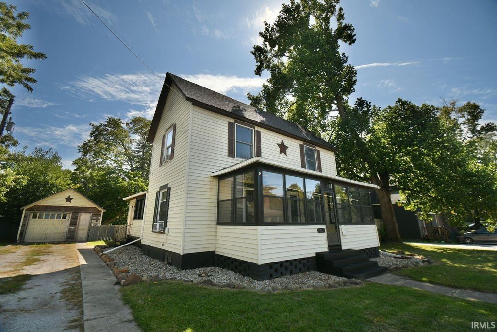 Photo of 513 N College Avenue, Rensselaer, IN 47978 (MLS # 202608670)