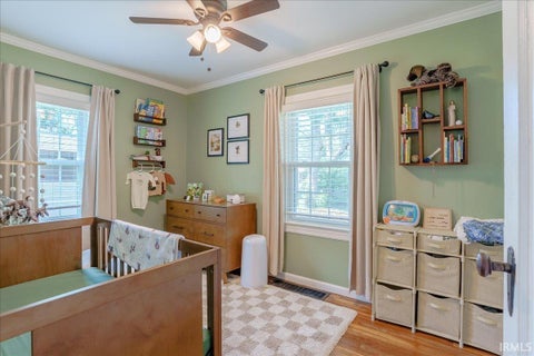 Tiny photo for 6817 Lincoln Avenue, Evansville, IN 47715 (MLS # 202632197)
