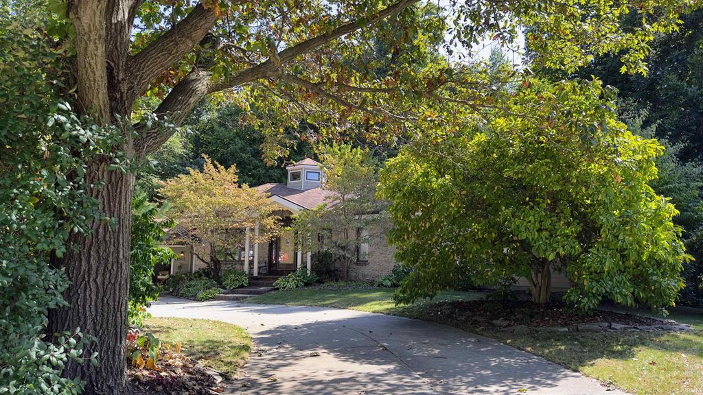 Photo of 11511 Magnolia Drive, Fort Wayne, IN 46814 (MLS # 202541310)