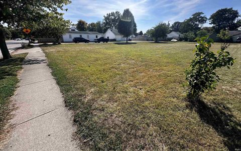 Tiny photo for 2415 N Apperson Way Street, Kokomo, IN 46901 (MLS # 202537796)