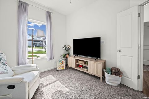 Tiny photo for 198 Wallingford Street, Lafayette, IN 47905 (MLS # 202618393)
