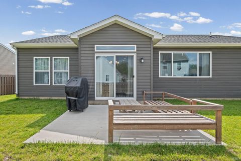 Tiny photo for 198 Wallingford Street, Lafayette, IN 47905 (MLS # 202618393)