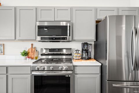 Tiny photo for 198 Wallingford Street, Lafayette, IN 47905 (MLS # 202618393)