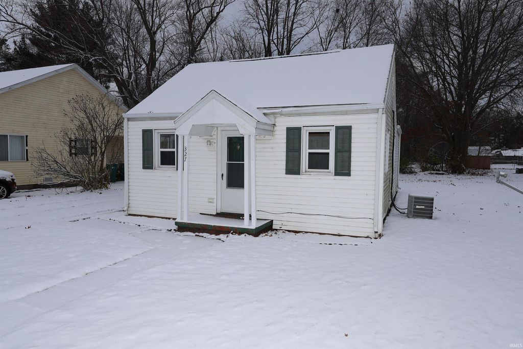 Photo of 327 Harding Avenue, Mishawaka, IN 46544 (MLS # 202547523)