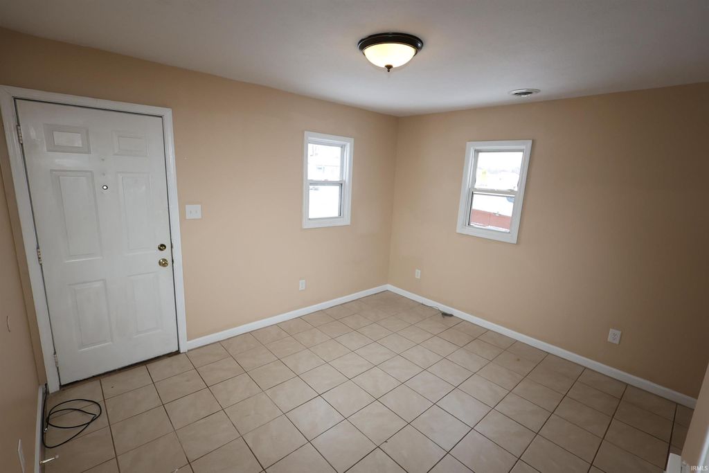 Photo of 327 Harding Avenue, Mishawaka, IN 46544 (MLS # 202547523)