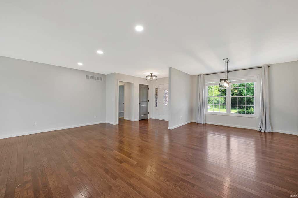 Photo of 807 Creek Drive, Fort Branch, IN 47648 (MLS # 202621666)
