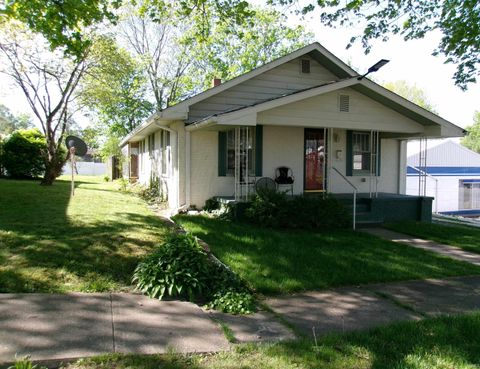 Photo of 131 E Mechanic Street, Bloomfield, IN 47424 (MLS # 202617925)