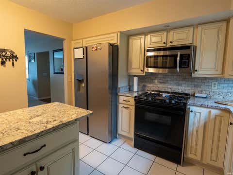 Tiny photo for 304 Yale Boulevard, Kokomo, IN 46902 (MLS # 202628935)