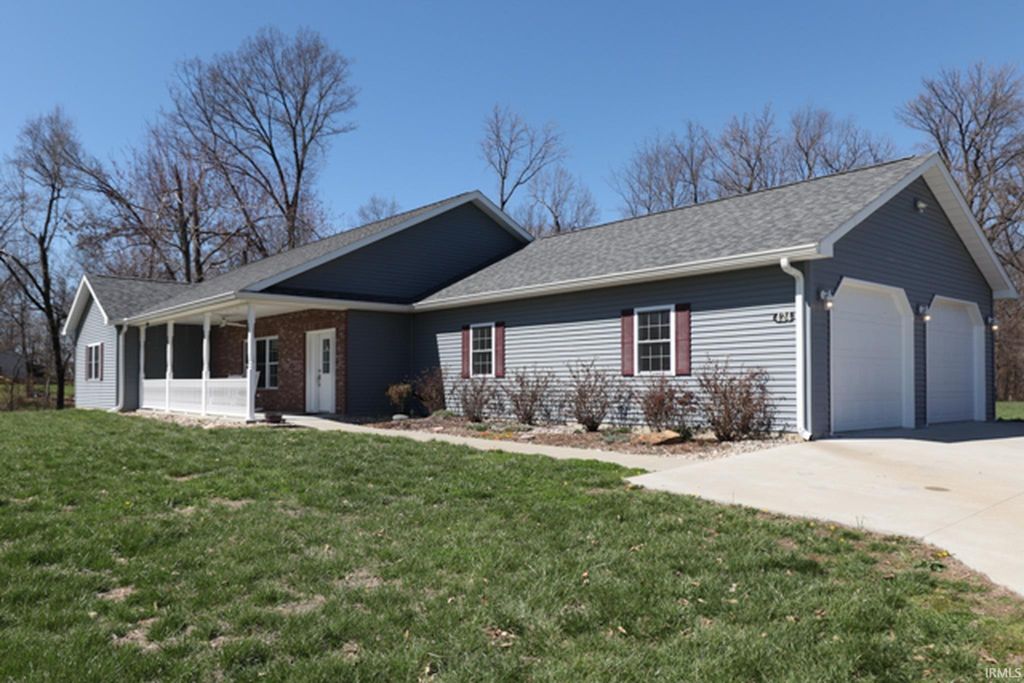 Photo of 424 E 400 S Road, Washington, IN 47501 (MLS # 202608663)