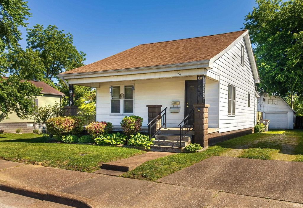 Photo of 1108 Allens Lane, Evansville, IN 47710 (MLS # 202618278)