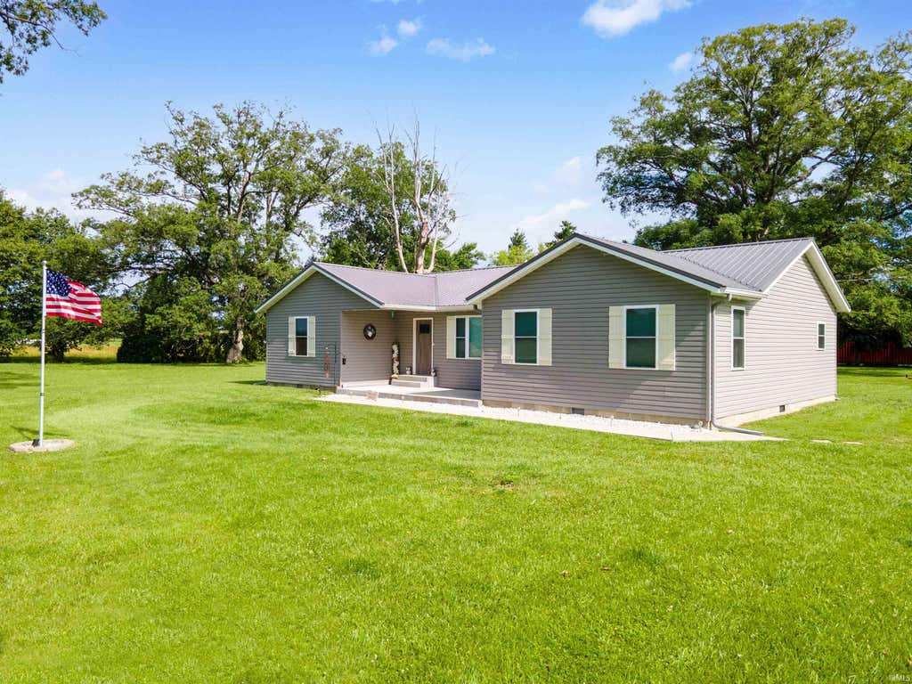 Photo of 0075 E 450 N, Hartford City, IN 47348 (MLS # 202624518)