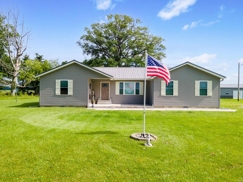 Photo of 0075 E 450 N, Hartford City, IN 47348 (MLS # 202624518)