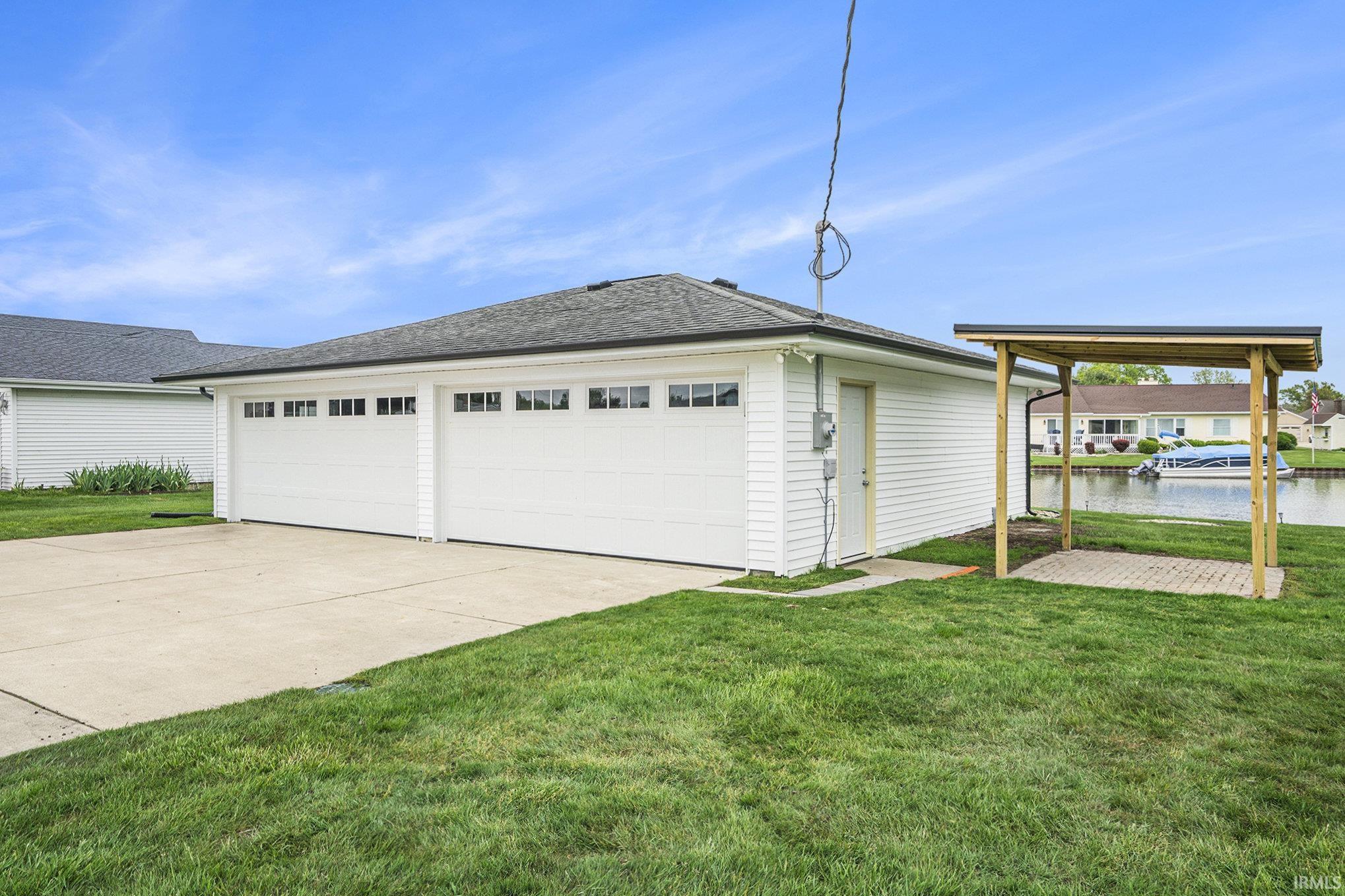 Elkhart, Indiana 46514, United States, 4 Bedrooms Bedrooms, ,3 BathroomsBathrooms,Residential,Active,131308