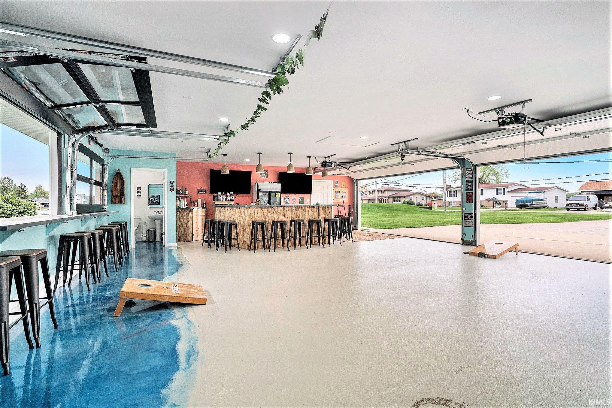 Elkhart, Indiana 46514, United States, 4 Bedrooms Bedrooms, ,3 BathroomsBathrooms,Residential,Active,131308