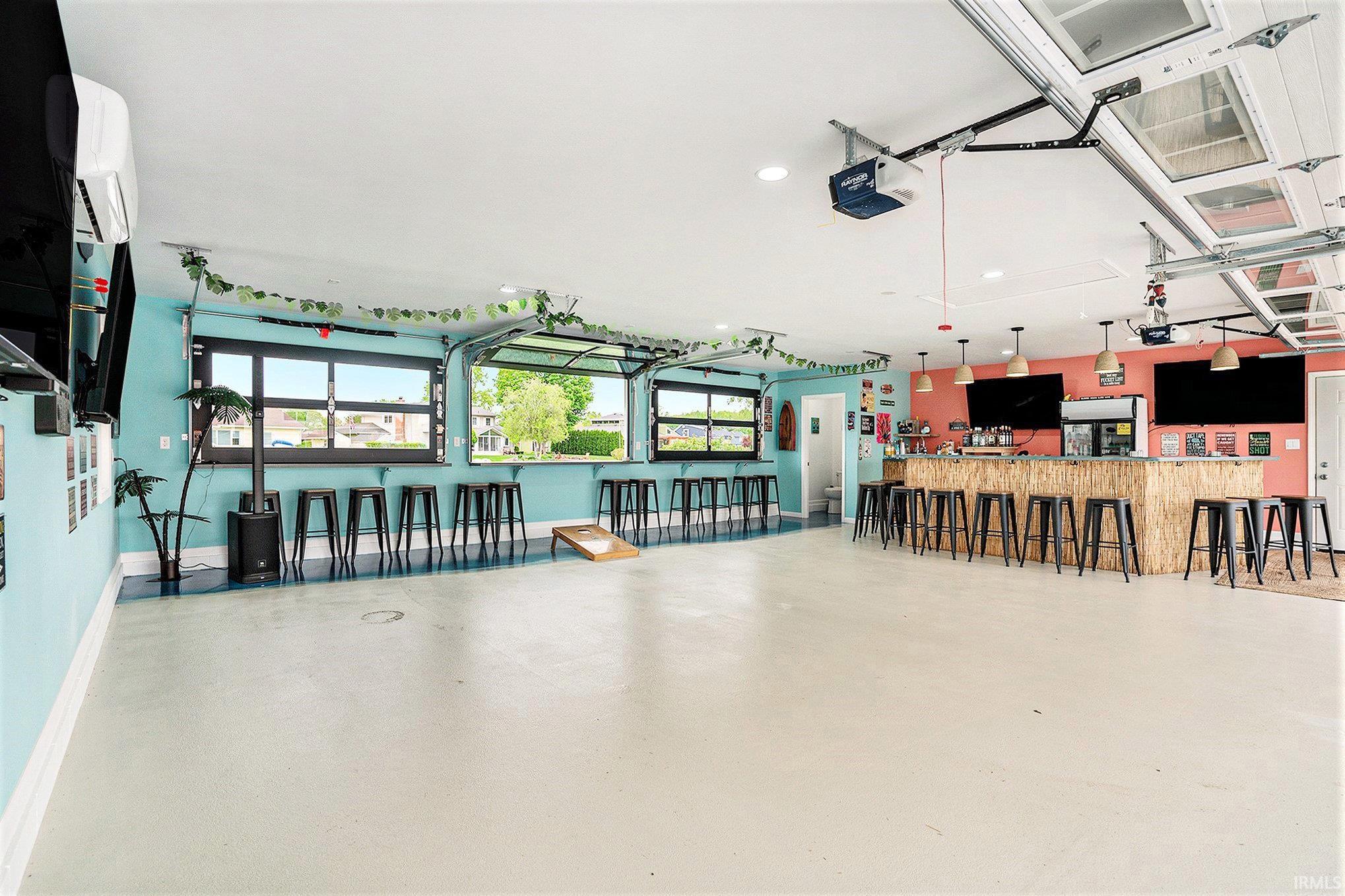 Elkhart, Indiana 46514, United States, 4 Bedrooms Bedrooms, ,3 BathroomsBathrooms,Residential,Active,131308